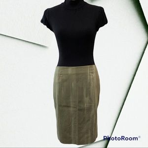 💐 2/$25 Simply vera vera wang army green marbled pencil skirt